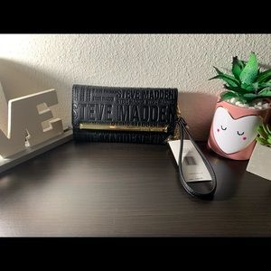 Steve Madden wallet